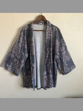 Womens Cardigan Top XXL 16 18 Gray